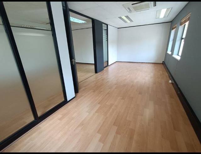 BUSINESS PROPERTY TO RENT IN EPSOM DOWNS